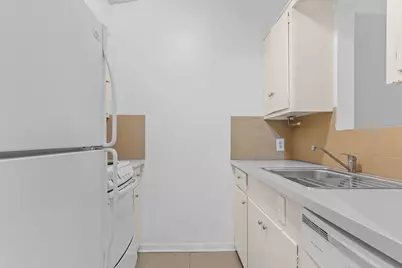 1905 Fairlawn Ln Lane #2, Austin, TX 78704 - Photo 11