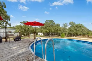 412 Woody Hollow Rd, Luling, TX 78648 - Photo 5