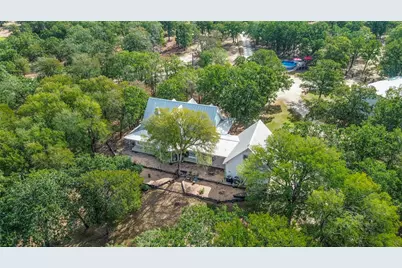 412 Woody Hollow Road, Luling, TX 78648 - Photo 31