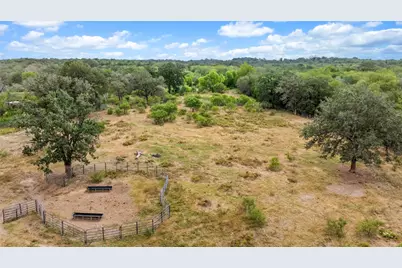 827 Fm 671, Lockhart, TX 78644 - Photo 9