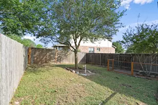 120 Brazos Ln, Kyle, TX 78640 - Photo 27