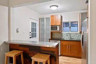 412 W Croslin St, Austin, TX 78752 - Photo 5