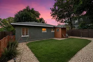 412 W Croslin St, Austin, TX 78752 - Photo 15