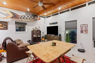 412 W Croslin St, Austin, TX 78752 - Photo 23