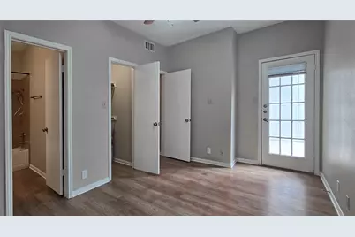 203 E 31st Street #207, Austin, TX 78705 - Photo 9
