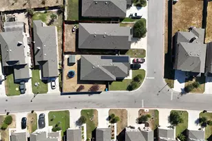 101 Muenster Dr, Hutto, TX 78634 - Photo 29