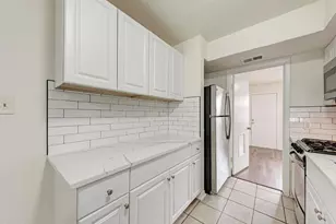 1010 W 23rd St, Austin, TX 78705 - Photo 13