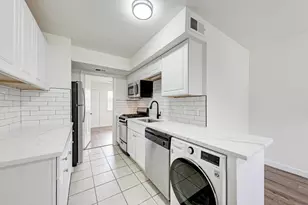1010 W 23rd St, Austin, TX 78705 - Photo 11