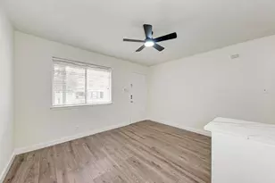 1010 W 23rd St, Austin, TX 78705 - Photo 9