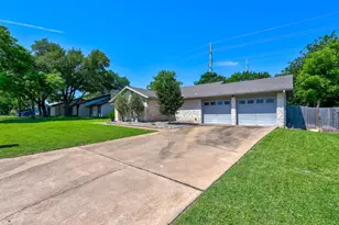 1002 Deep Wood Dr, Round Rock, TX 78681 - Photo 3