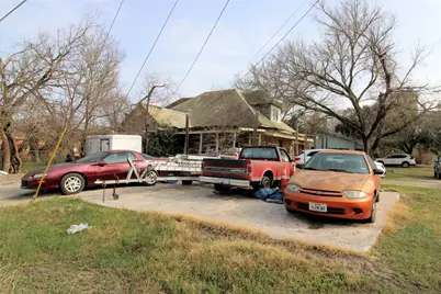 402 Trinity Street, Lockhart, TX 78644 - Photo 5