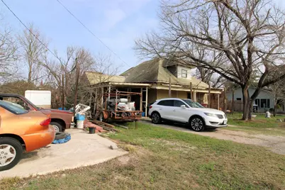 402 Trinity Street, Lockhart, TX 78644 - Photo 3