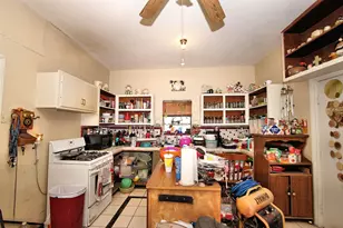 402 Trinity St, Lockhart, TX 78644 - Photo 13