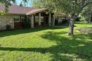 806 Country Club Rd, Georgetown, TX 78628 - Photo 3