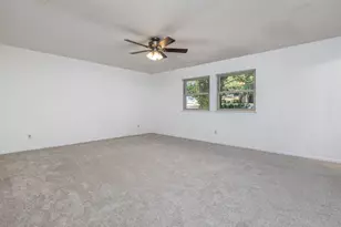 806 Country Club Rd, Georgetown, TX 78628 - Photo 27