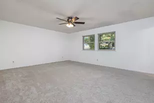 806 Country Club Rd, Georgetown, TX 78628 - Photo 29