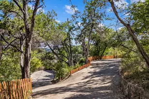 1302 Circle Ridge Dr, West Lake Hills, TX 78746 - Photo 15