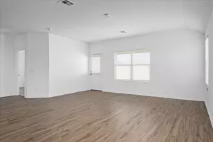 104 Vintage Dr, San Marcos, TX 78666 - Photo 5