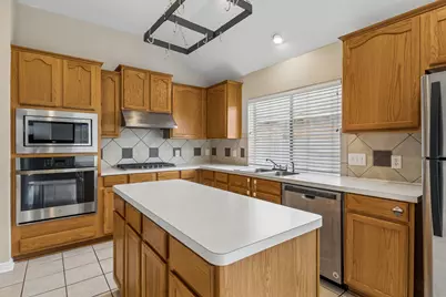 7206 W Magic Mountain Lane, Round Rock, TX 78681 - Photo 9