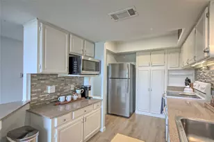 549 Demarett Dr, Point Venture, TX 78645 - Photo 7