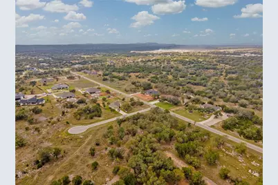 104 Rocky Summit Court, Spicewood, TX 78669 - Photo 15