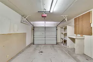 8806 Springmail Cir, Austin, TX 78729 - Photo 15