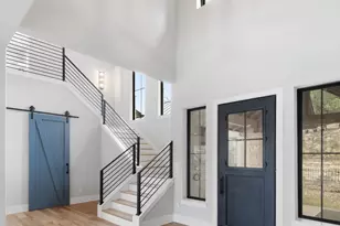 821 S Angel Light Dr, Spicewood, TX 78669 - Photo 7