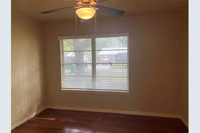 908 Gilmore Street, Taylor, TX 76574 - Photo 7
