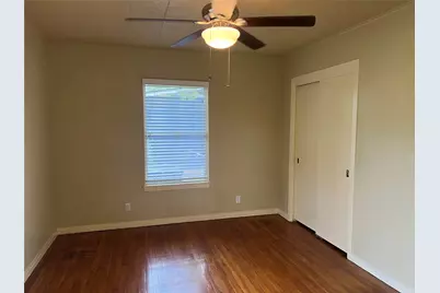 908 Gilmore Street, Taylor, TX 76574 - Photo 11