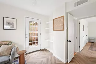 1700 Houston St, Austin, TX 78756 - Photo 9