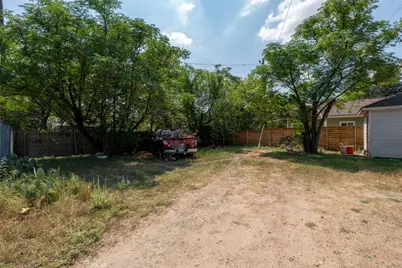 4803 Lott Avenue, Austin, TX 78721 - Photo 1