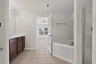 108 Judge King Dr, Jarrell, TX 76537 - Photo 13