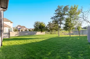 124 Silverwood Trl, Georgetown, TX 78628 - Photo 37