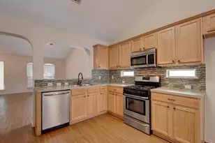 136 Strawn, Kyle, TX 78640 - Photo 15