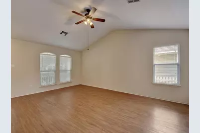 136 Strawn, Kyle, TX 78640 - Photo 5