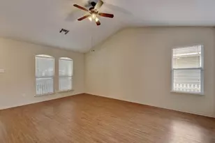 136 Strawn, Kyle, TX 78640 - Photo 5
