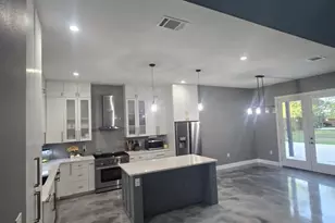 724 Ramsey Ave, Rockdale, TX 76567 - Photo 9