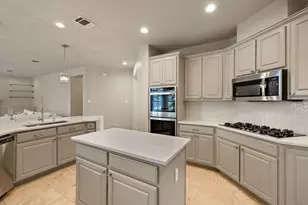 2114 Hilton Head Dr, Round Rock, TX 78664 - Photo 11