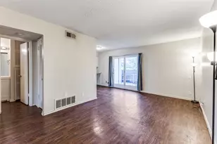 620 S 1st St, Austin, TX 78704 - Photo 5