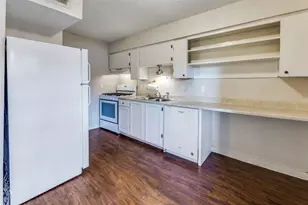 620 S 1st St, Austin, TX 78704 - Photo 3