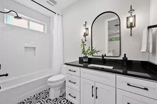 2326 Santa Rosa St, Austin, TX 78702 - Photo 13