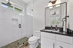 2326 Santa Rosa St, Austin, TX 78702 - Photo 15