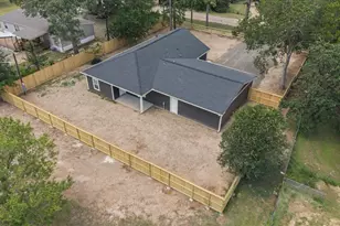 109 Clear Spring St, Bastrop, TX 78602 - Photo 23