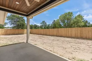 109 Clear Spring St, Bastrop, TX 78602 - Photo 25