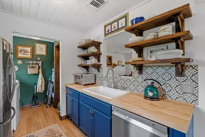 10006 Janet Loop, Dripping Springs, TX 78620 - Photo 15