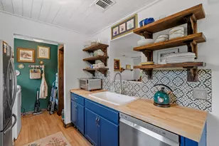 10006 Janet Loop, Dripping Springs, TX 78620 - Photo 15