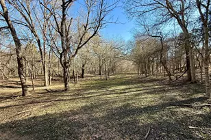 685 Fox Ln, Lockhart, TX 78644 - Photo 33