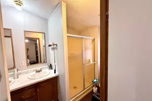 685 Fox Ln, Lockhart, TX 78644 - Photo 21