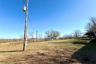 685 Fox Ln, Lockhart, TX 78644 - Photo 27