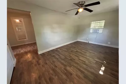 400 Symes Street #B, Taylor, TX 76574 - Photo 11